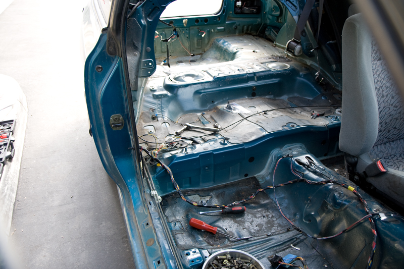 The Team RD #27 GC8 STI Race Car - Wiring & Oil Pan (Post ... subaru impreza wrx sti fuse box location 